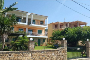 Garden flat with sea view